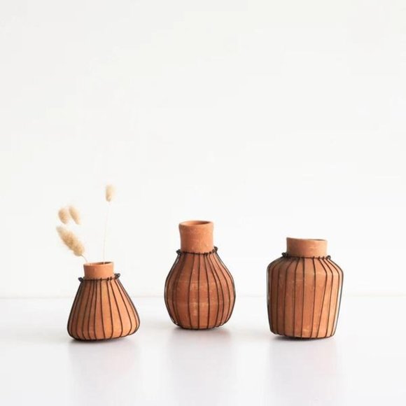 Terracotta Wire Vases - Set of 3 - Picture 2 of 4